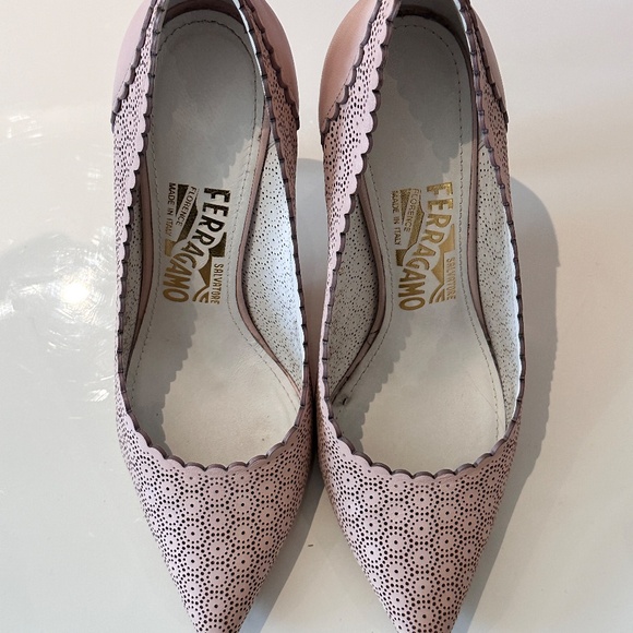 Salvatore Ferragamo Macaron Pink Perforated Leather Heels - Size 5 - Picture 3 of 6